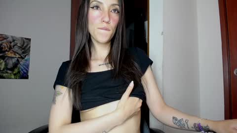 Snapshot of cleopatra_cute chatting on 12.24.24  Nicol  online show from 12.24.24