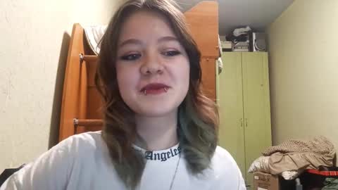 Snapshot of cleopatrastong chatting on 12.18.25 Dina online show from 12.18.25