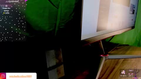 Snapshot of cleopatriagad chatting on 10.31.25 cleopatriagad online show from 10.31.25