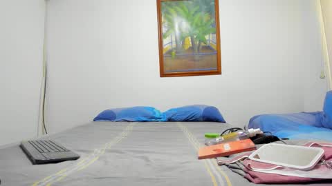 cleowhite_ online show from 10.20.25