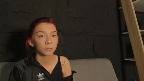 cleowhite_ online show from 11.21.25