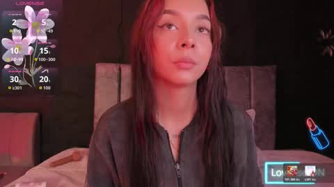 cleowhite_ online show from 03.08.26