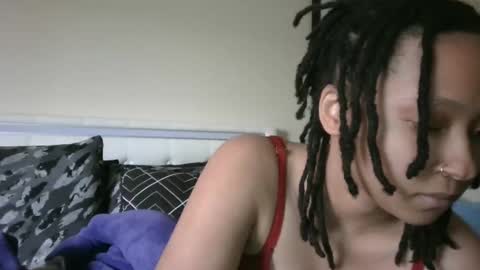 Snapshot of clioenchants chatting on 02.10.25 High Queen Clio online show from 02.10.25