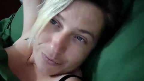 Syl  online show from 09.23.25