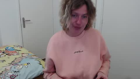 Snapshot of clittytastic chatting on 02.26.26 Syl online show from 02.26.26