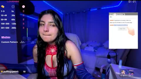 cloe small online show from 10.04.25