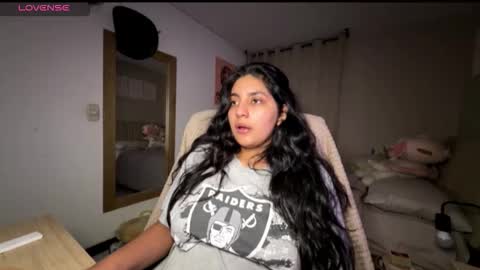 cloe small online show from 10.17.25