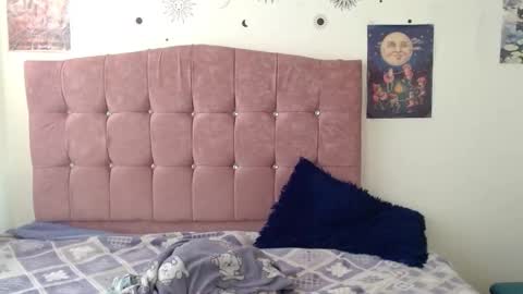 Snapshot of cloe_sun_ chatting on 11.01.25 cloe_sun_ online show from 11.01.25