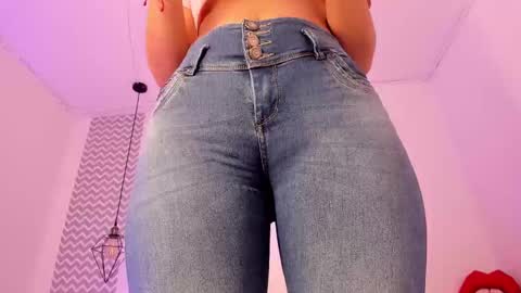 cloe online show from 10.27.25