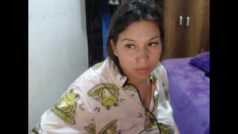 Snapshot of cloepussy chatting on 04.06.26 cloepussy online show from 04.06.26