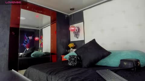 ---Cloe--- online show from 10.10.25