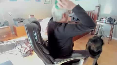 Snapshot of cloudalert62 chatting on 02.05.25 cloudalert62 online show from 02.05.25