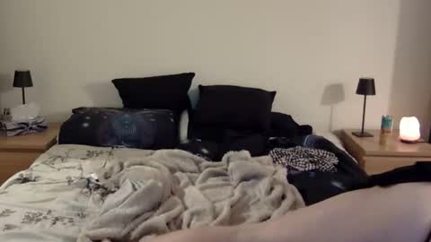 Snapshot of cloudy2025 chatting on 11.19.25 cloudy2025 online show from 11.19.25