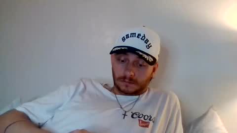 Snapshot of cloudyydayzz chatting on 03.18.26 tallhungandcloudy online show from 03.18.26