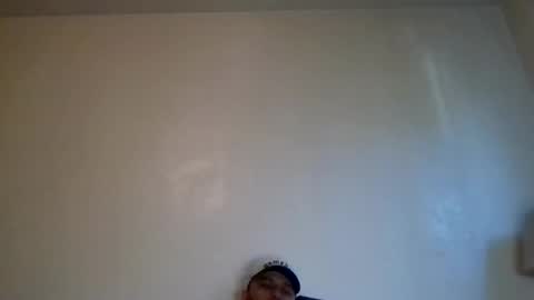 Snapshot of cloudyydayzz chatting on 03.25.26 tallhungandcloudy online show from 03.25.26