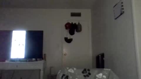 Snapshot of cloudyydayzz chatting on 03.30.26 tallhungandcloudy online show from 03.30.26