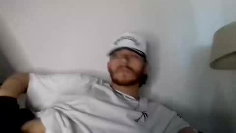 Snapshot of cloudyydayzz chatting on 04.02.26 tallhungandcloudy online show from 04.02.26