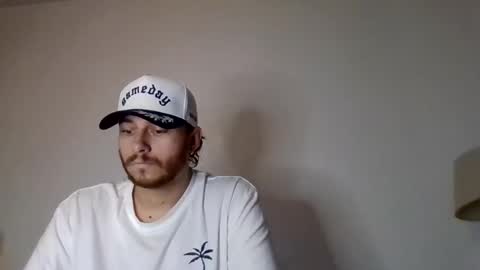 Snapshot of cloudyydayzz chatting on 04.04.26 tallhungandcloudy online show from 04.04.26