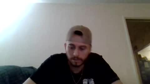 Snapshot of cloudyydayzz chatting on 04.15.26 tallhungandcloudy online show from 04.15.26