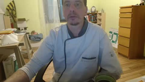 Snapshot of clouplefun chatting on 12.19.24 clouplefun online show from 12.19.24