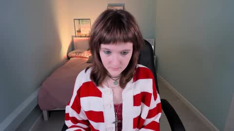 Snapshot of clover_red chatting on 12.02.24 Clover follow me online show from 12.02.24