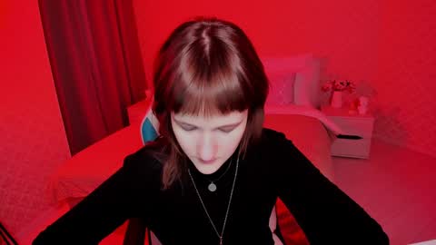 Snapshot of clover_red chatting on 12.15.24 Clover follow me online show from 12.15.24