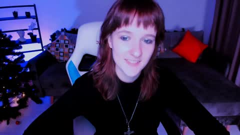 Snapshot of clover_red chatting on 01.02.25 Clover follow me online show from 01.02.25