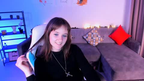 Snapshot of clover_red chatting on 01.14.25 Clover follow me online show from 01.14.25