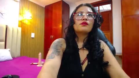 Clovy Zenvy online show from 06.11.26
