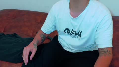 Clyde and Bunny online show from 12.31.24