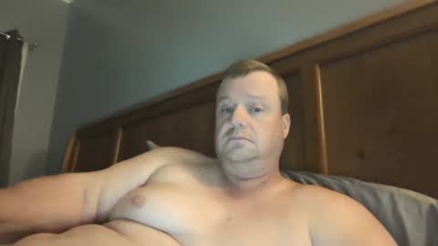 Snapshot of cmachen chatting on 10.04.25 cmachen online show from 10.04.25