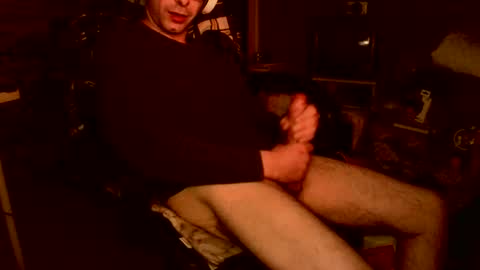 Snapshot of cochar102 chatting on 10.04.25 Cochar102 online show from 10.04.25