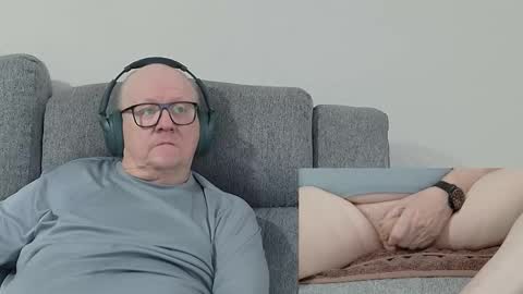 Snapshot of cockneymack51 chatting on 11.23.25 Charlie. online show from 11.23.25