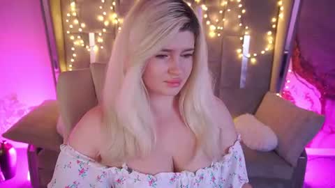 Snapshot of cocosecretss chatting on 06.12.26 onlyfans amyleyy online show from 06.12.26