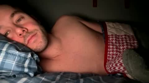 Snapshot of coffeelounge chatting on 12.19.24 c o f f e e l o u n g e online show from 12.19.24