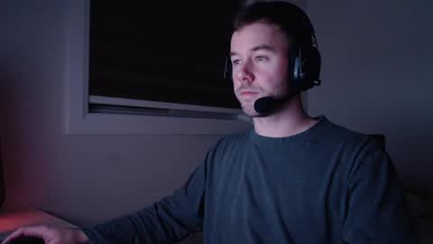 Snapshot of coffeelounge chatting on 01.19.25 c o f f e e l o u n g e online show from 01.19.25