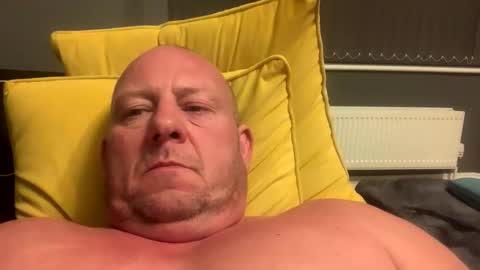 col4nows online show from 10.01.25