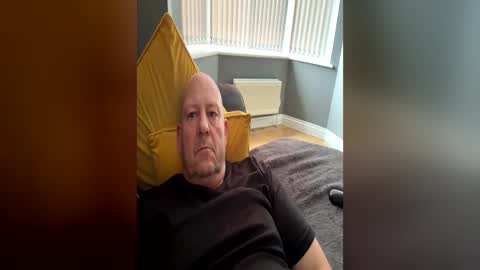 Snapshot of col4nows chatting on 06.17.26 col4nows online show from 06.17.26