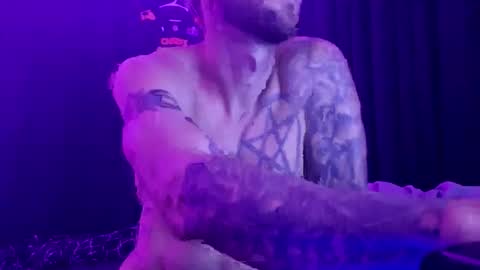 colevan2390 online show from 11.14.25