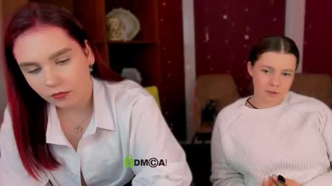 colla_white online show from 01.18.26