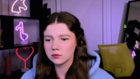 colla_white online show from 01.19.26