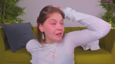 Collen Mon Tue Wed Thu Fri GMT 3 0300am - 0900am  online show from 10.02.25