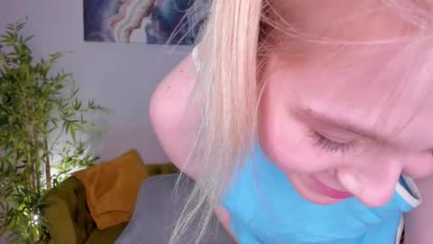 Snapshot of colleen_blake chatting on 06.04.26 Collen Mon Tue Wed Thu Fri GMT 3 0300am - 0900am online show from 06.04.26