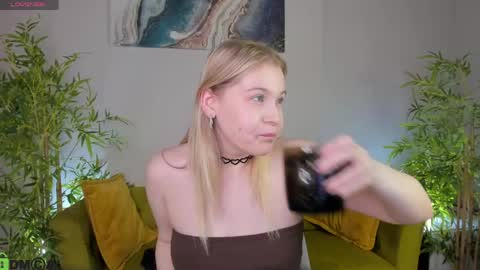 Snapshot of colleen_blake chatting on 06.07.26 Collen Mon Tue Wed Thu Fri GMT 3 0300am - 0900am online show from 06.07.26
