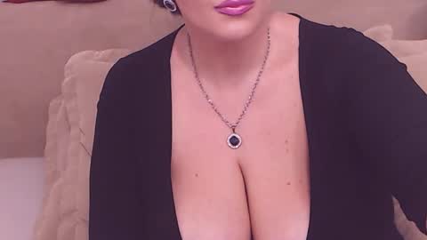 Maddison online show from 01.05.25