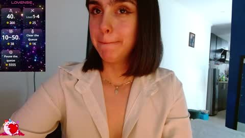 Snapshot of collette_beaufoy chatting on 12.07.24 Collette online show from 12.07.24