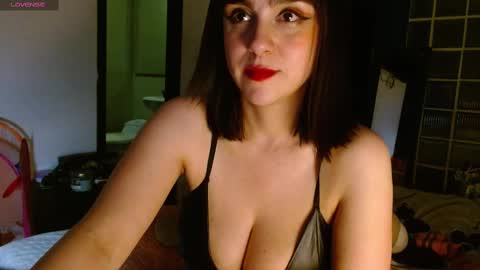 Snapshot of collette_beaufoy chatting on 02.11.25 Collette online show from 02.11.25