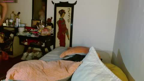 Snapshot of collette_beaufoy chatting on 09.24.25 Collette online show from 09.24.25