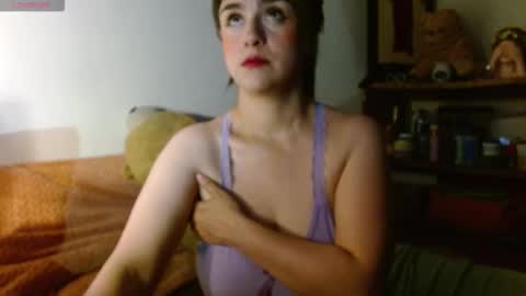 Snapshot of collette_beaufoy chatting on 10.18.25 Collette online show from 10.18.25