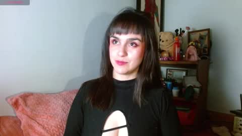 Snapshot of collette_beaufoy chatting on 10.20.25 Collette online show from 10.20.25